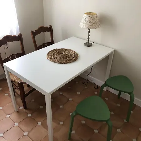 La Casita De El Montan Baja Lejlighedshotel Avilés