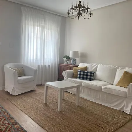 La Casita De El Montan Baja 4* Avilés