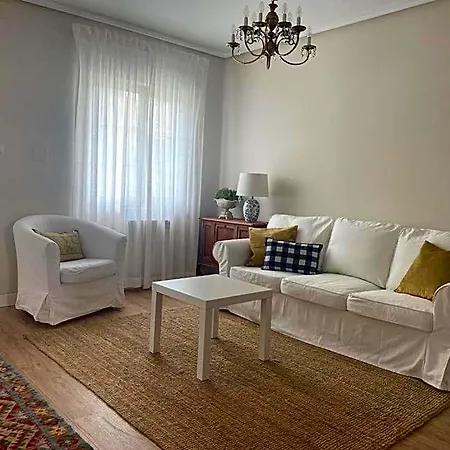 Lejlighedshotel La Casita De El Montan Baja Avilés